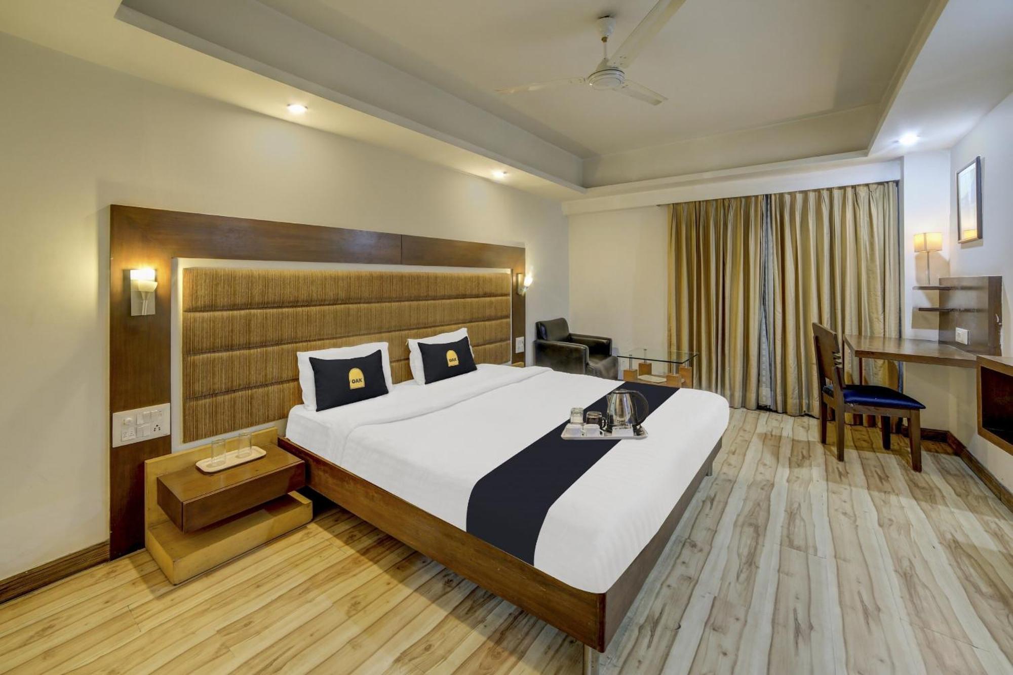 Collection O Cambay Sapphire Otel Sarkhej Dış mekan fotoğraf
