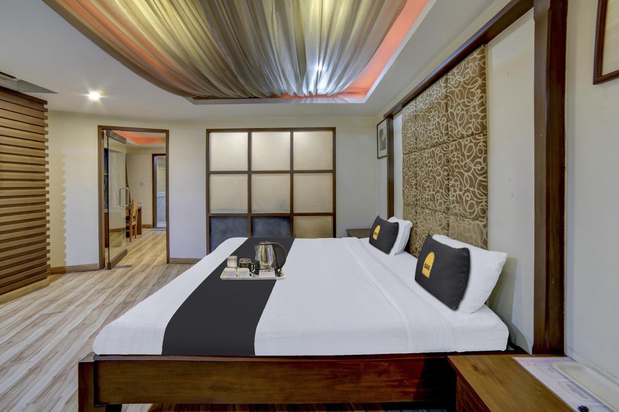 Collection O Cambay Sapphire Otel Sarkhej Dış mekan fotoğraf