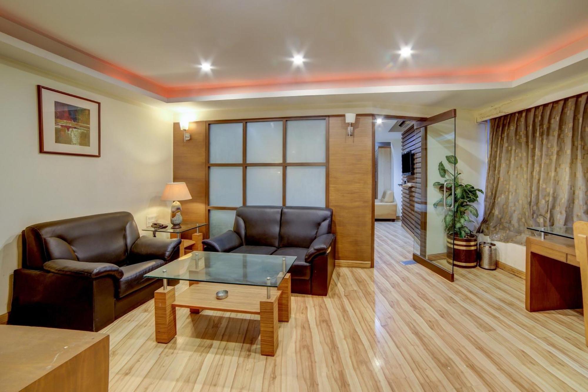 Collection O Cambay Sapphire Otel Sarkhej Dış mekan fotoğraf