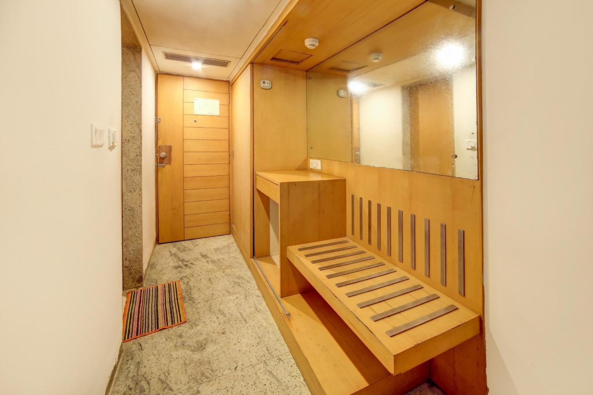 Collection O Cambay Sapphire Otel Sarkhej Dış mekan fotoğraf